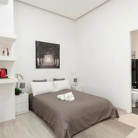 Konukevi Maison Piazza Cavour 4*