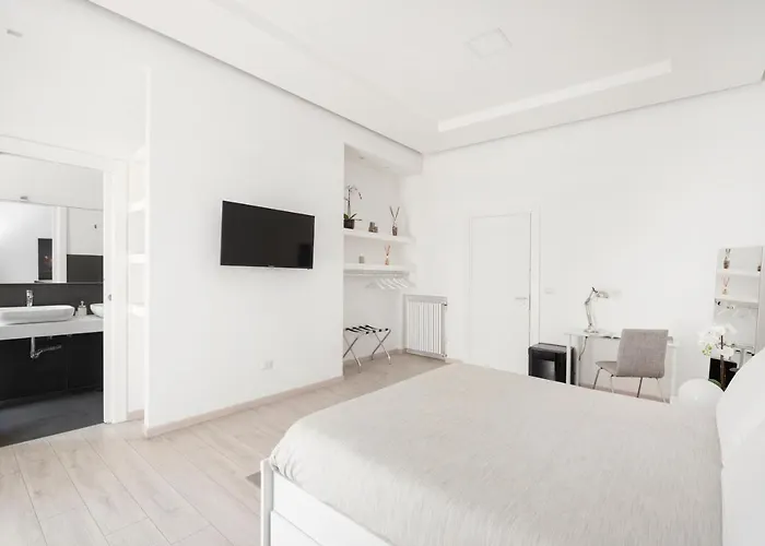 Maison Piazza Cavour 4*