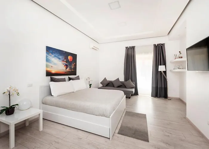 Maison Piazza Cavour Rome