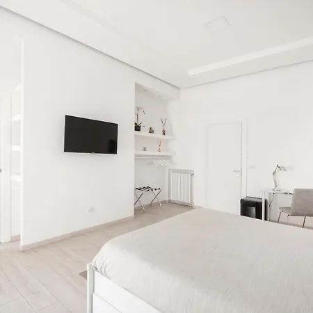 Maison Piazza Cavour 4*